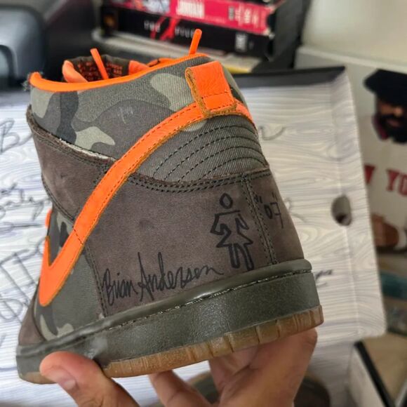 Nike SB Dunk High Brian Anderson SIGNED Nothing But The Truth Size 9 RARE - Picture 2 of 12